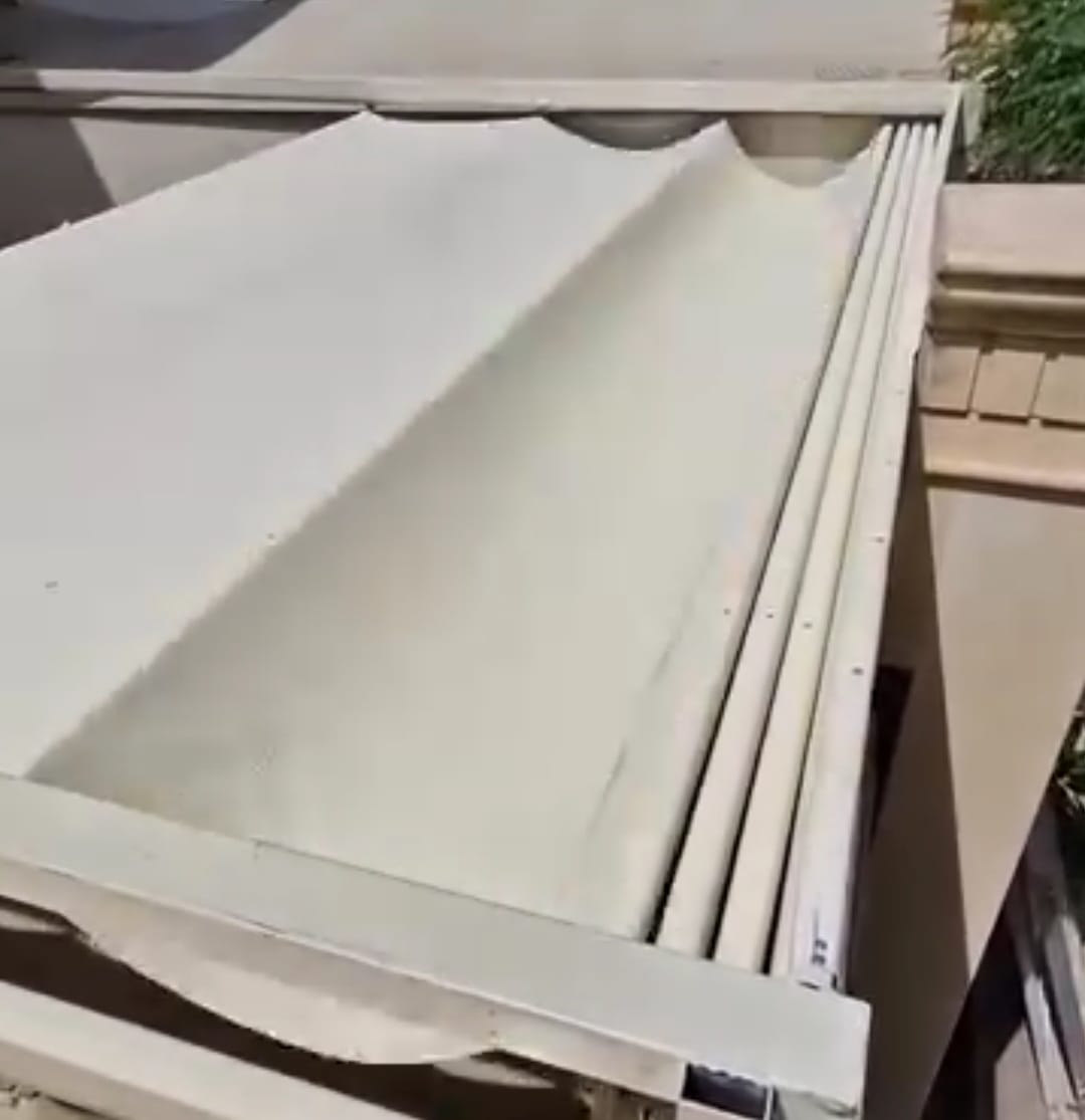 مظلة متنقلة بكفرات الرياض