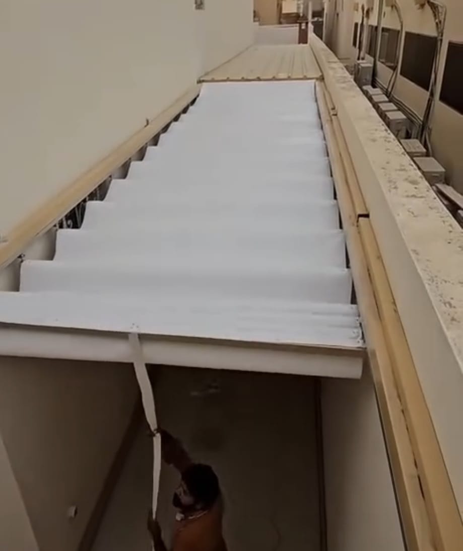 مظلة حوش متنقلة